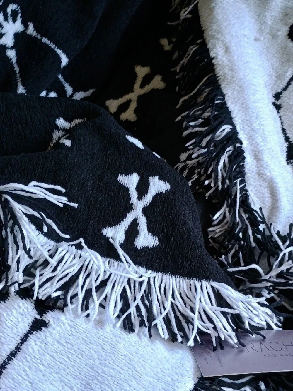 NWTS Rachel Zoe Halloween Dancing Skeletons Knit Throw Blanket Black White Viral